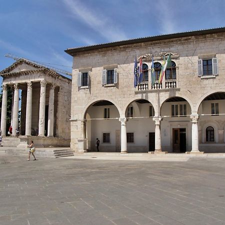 Ttapartmani Pula Exterior photo